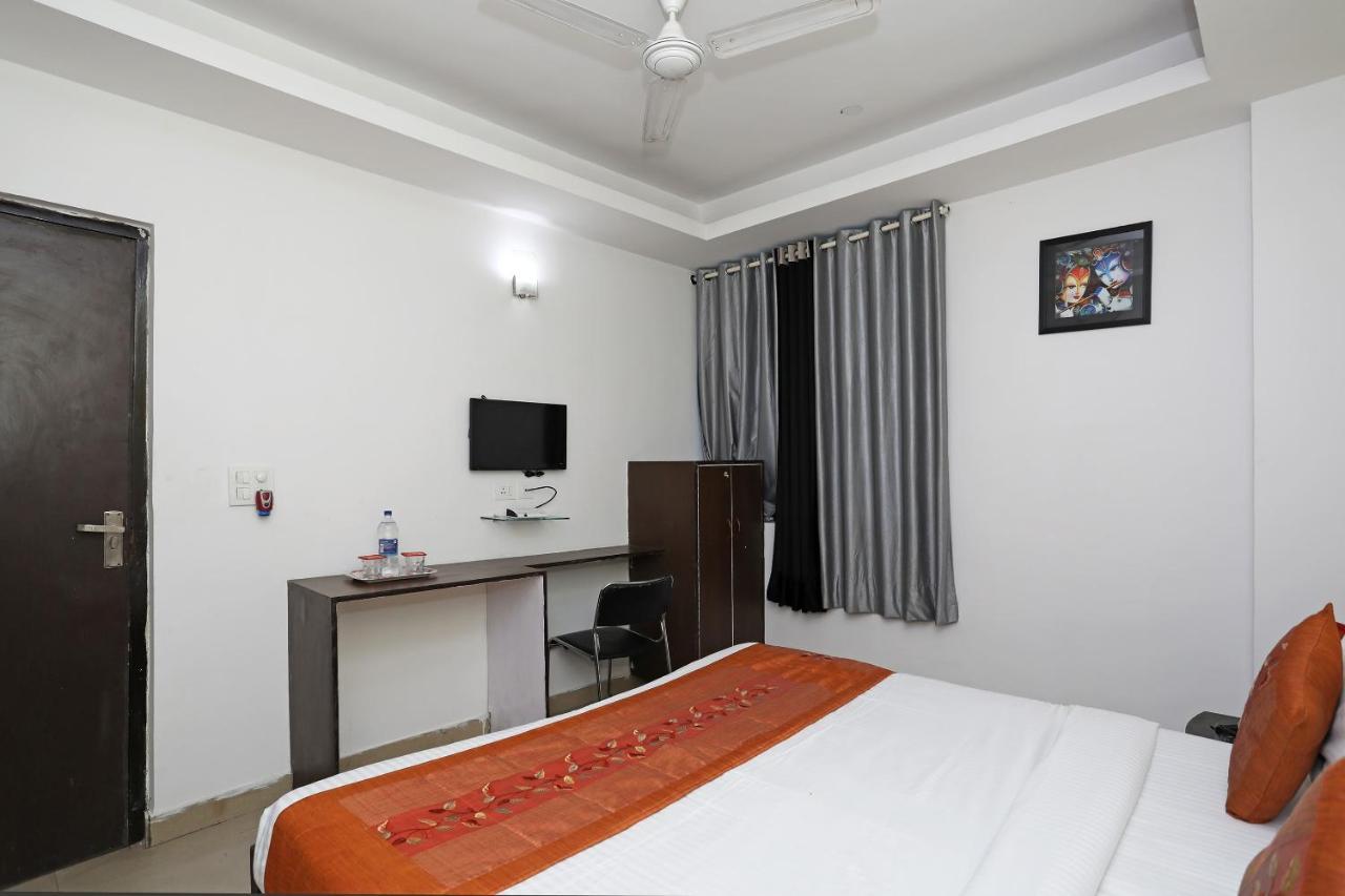 Oyo 11392 The Hotel Grand Hospitality Noida Eksteriør bilde