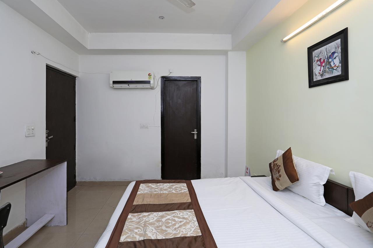 Oyo 11392 The Hotel Grand Hospitality Noida Eksteriør bilde