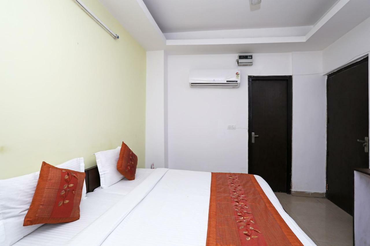 Oyo 11392 The Hotel Grand Hospitality Noida Eksteriør bilde